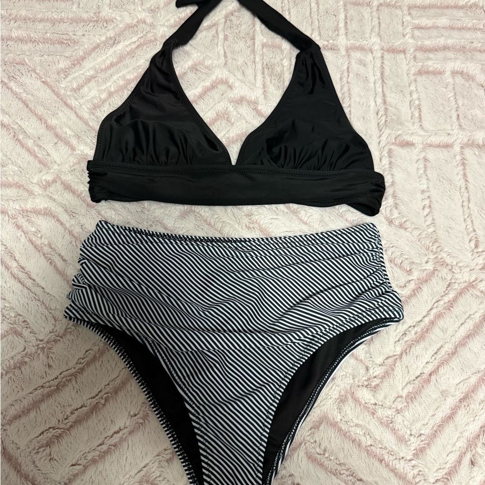Beachsissi Black and White Bikini Set with Halter Top